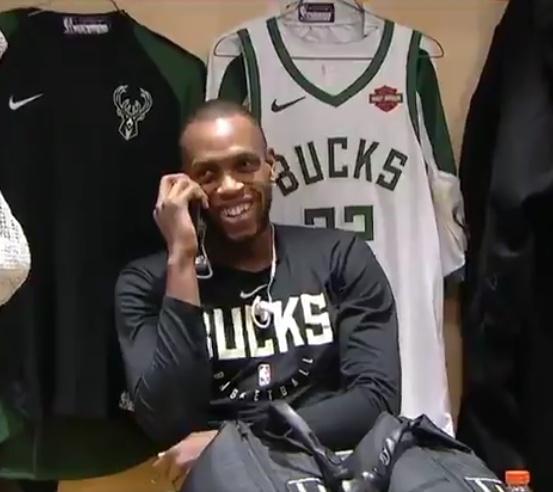 曼联引援总监评谢什科：速度快、弹跳强，风格有点像哈兰德（曼联引援总监谈谢什科：速度出众、弹跳惊人，踢法颇似哈兰德）