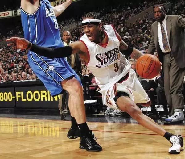 乌姆蒂蒂：18年世界杯对阵比利时，我们赛前战术重点就是狠守（乌姆蒂蒂：2018世界杯对比利时，我们赛前战术核心是强硬防守）