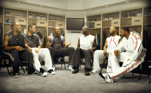 球星再度超神发挥（巨星再度神勇爆发）