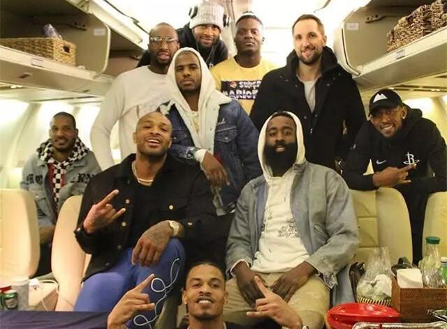 魏祥鑫：未来想出去看看，若踢出来就在外面，实在不行再回来（魏祥鑫：先去外面试试，踢得出来就留下，实在不行再回归）